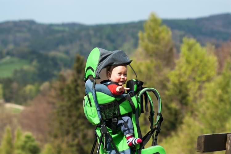 porte bébé randonnée été