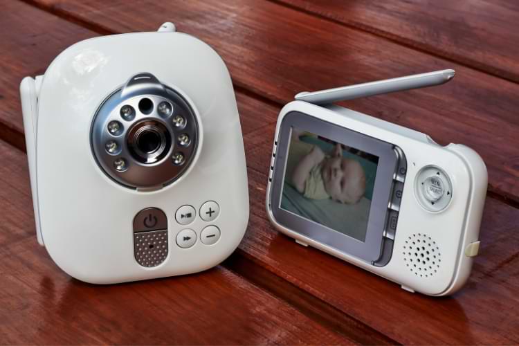 Comment bien choisir votre babyphone nomade ? - BebeZecolo janvier 2024