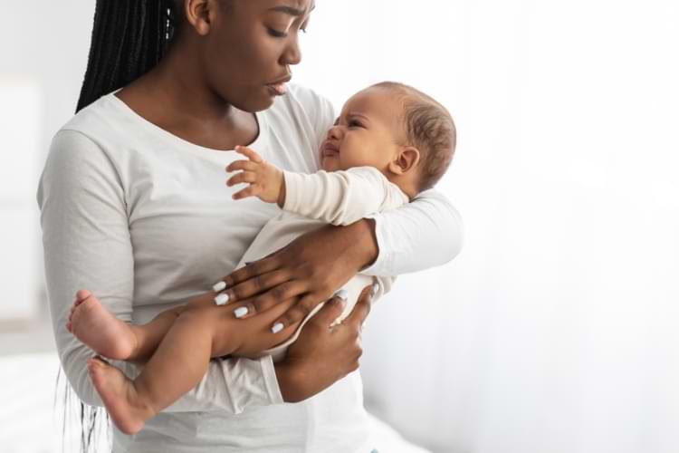 colique bébé maman