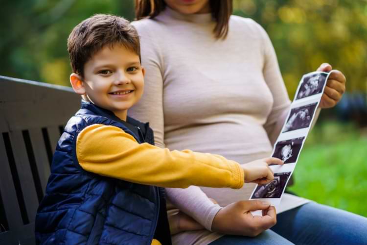 annonce grossesse à son enfant
